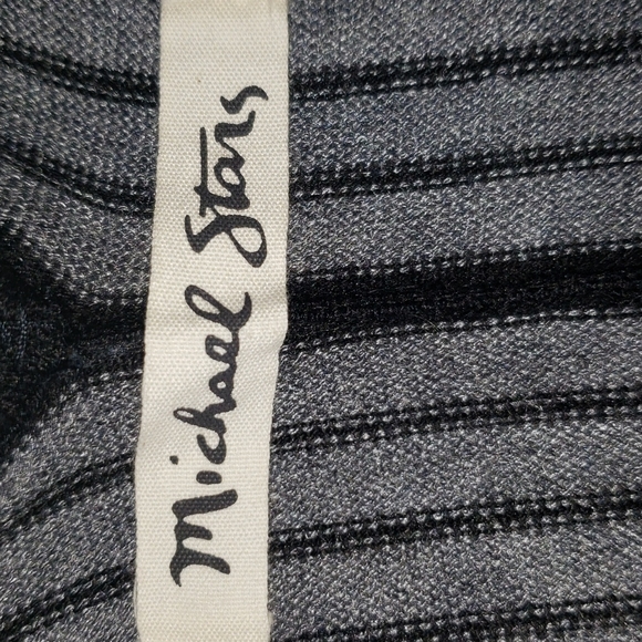 Michael Stars All Stripe Ruana in Black OS - Picture 7 of 9